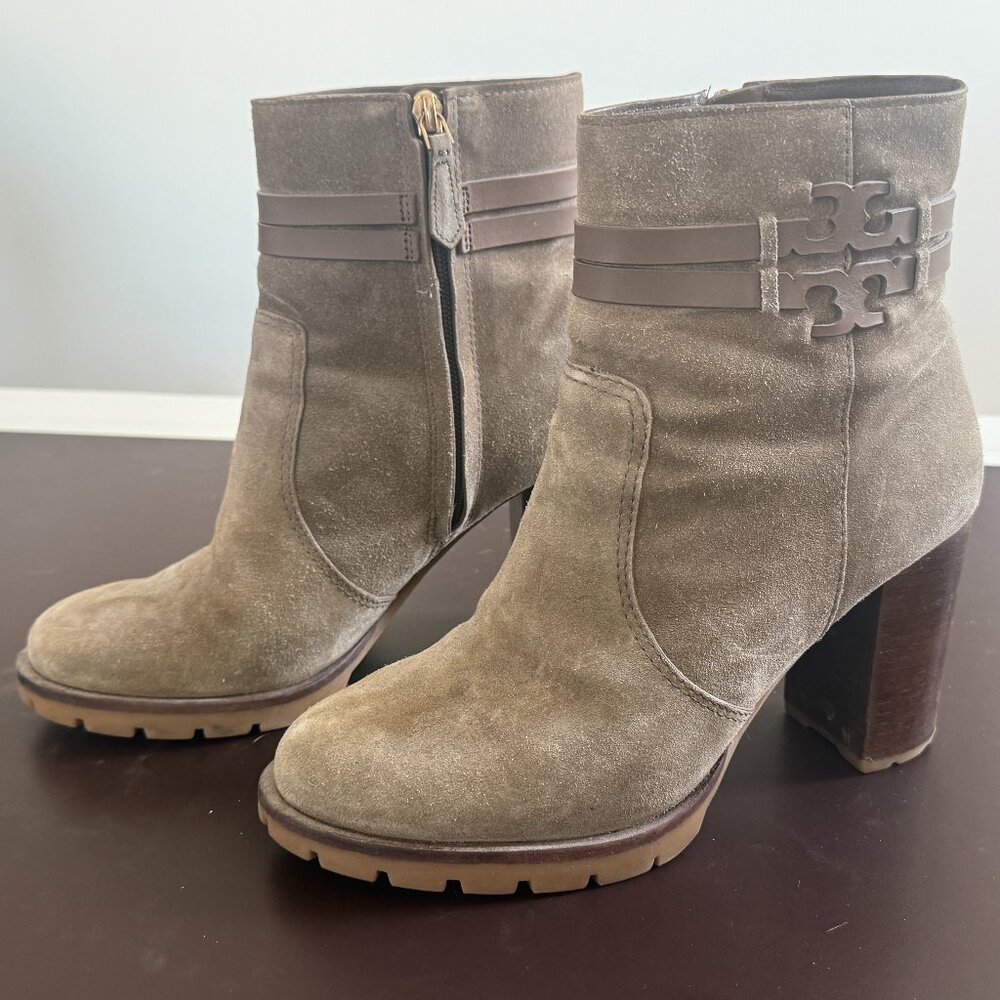 Tory Burch Leigh Suede Lug Sole Boots – River Rock (Size 8)